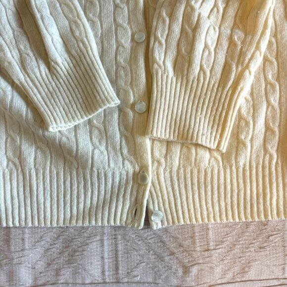 J.Crew Cream Delicate Cableknit Cardigan Sweater Medium Preppy Minimal Capsule - Picture 5 of 8
